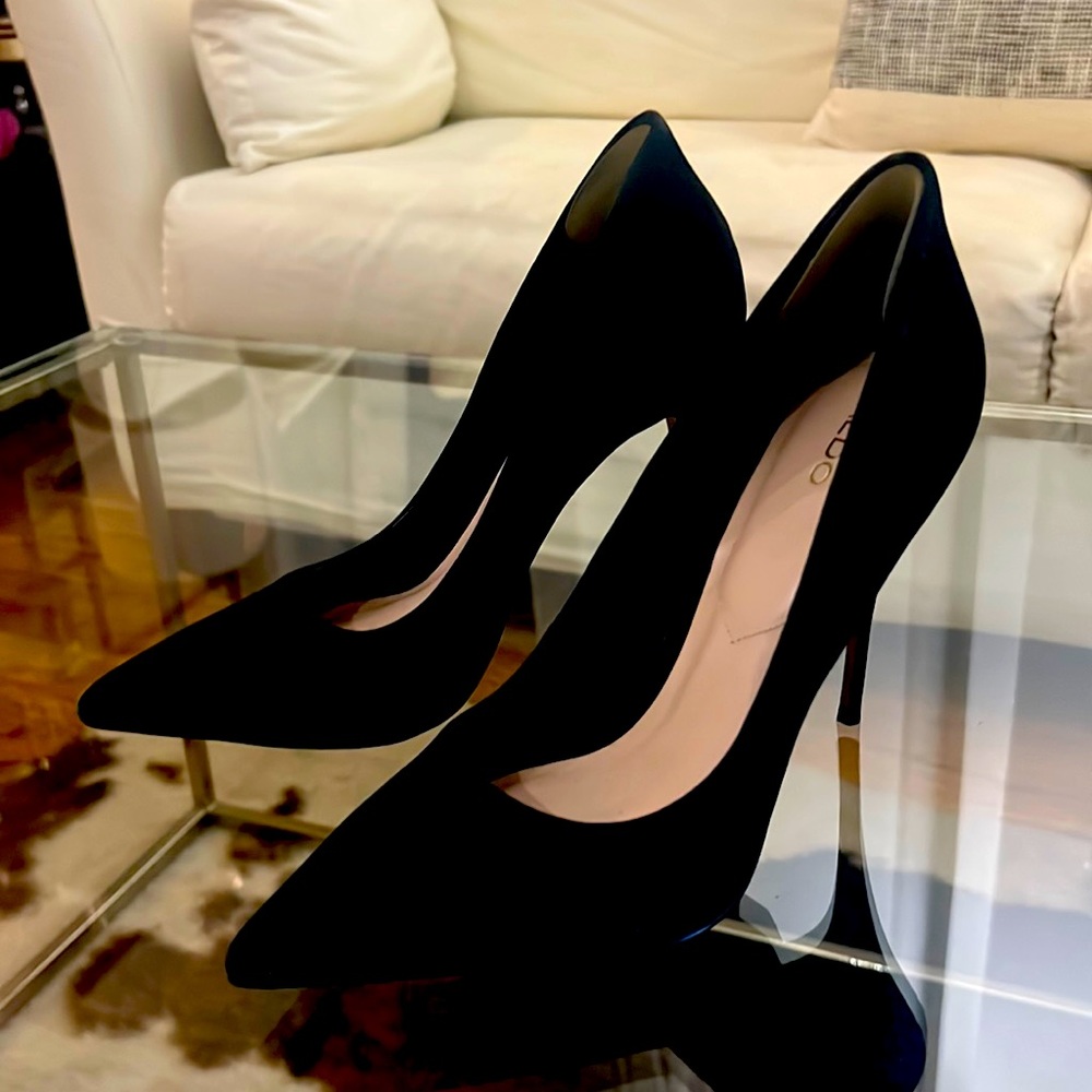 Aldo Suede Pumps 8.5, worn once